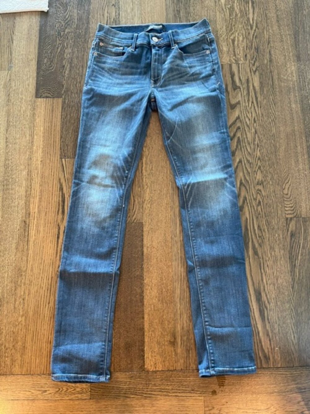 Express Medium Wash Mid Rise Skinny Jeans Size 6 Long 6L EUC